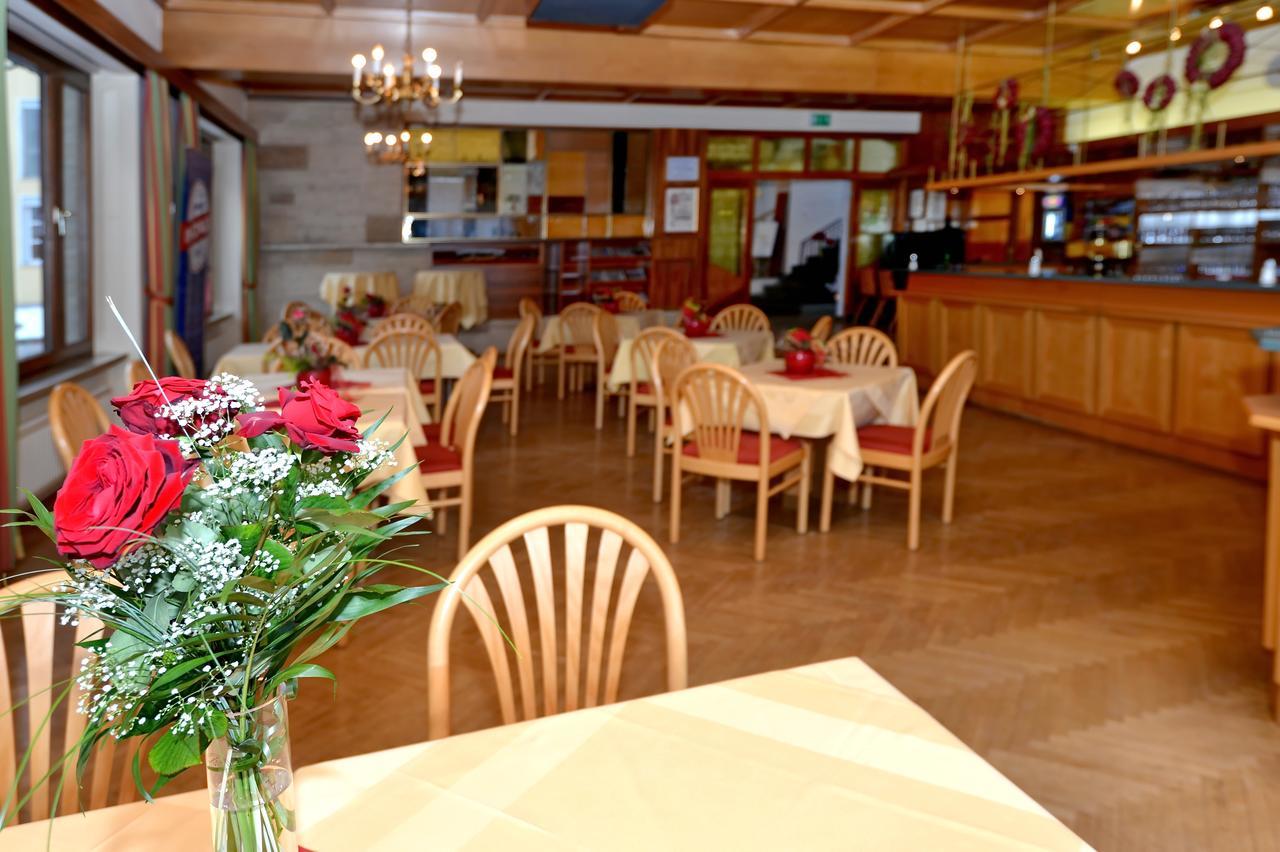 Bildungshaus Schloss Krastowitz Hotell Klagenfurt am Woerthersee Exteriör bild