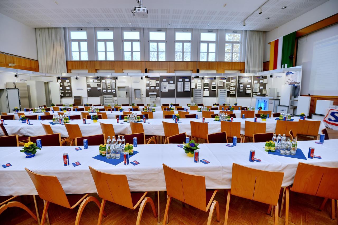 Bildungshaus Schloss Krastowitz Hotell Klagenfurt am Woerthersee Exteriör bild