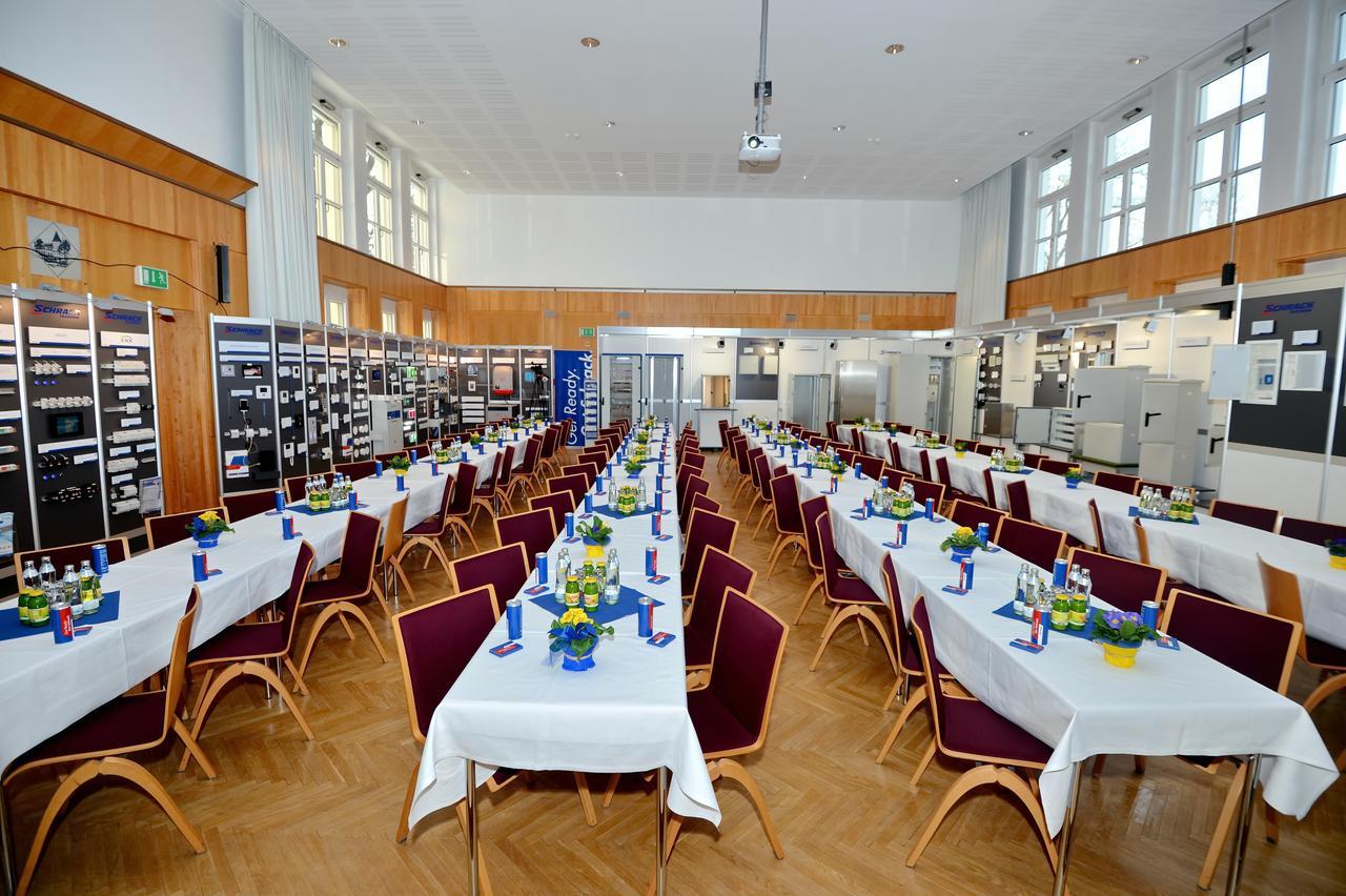Bildungshaus Schloss Krastowitz Hotell Klagenfurt am Woerthersee Exteriör bild